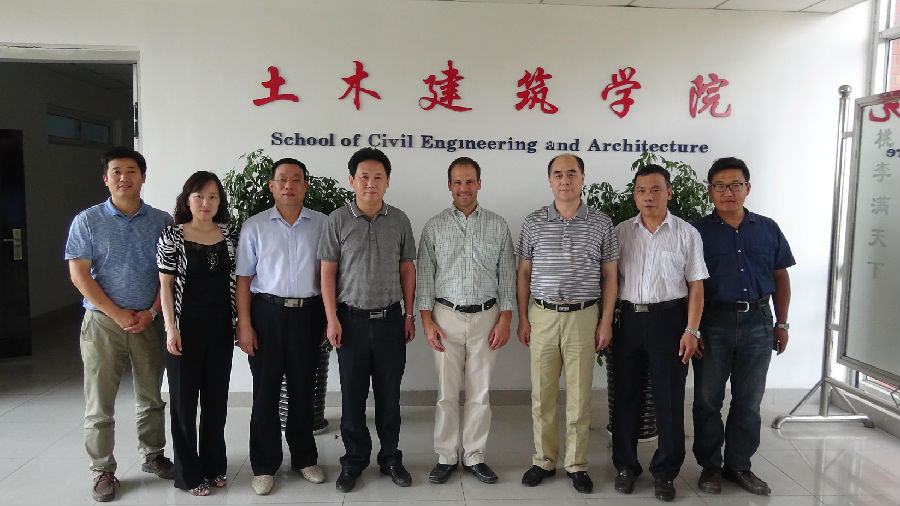 亚洲情色
领导与国外专家合影.jpg